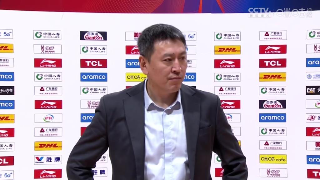 杜鋒曬徐杰&黃榮奇賽后加練視頻：狀態(tài)起伏在所難免 加油 少年